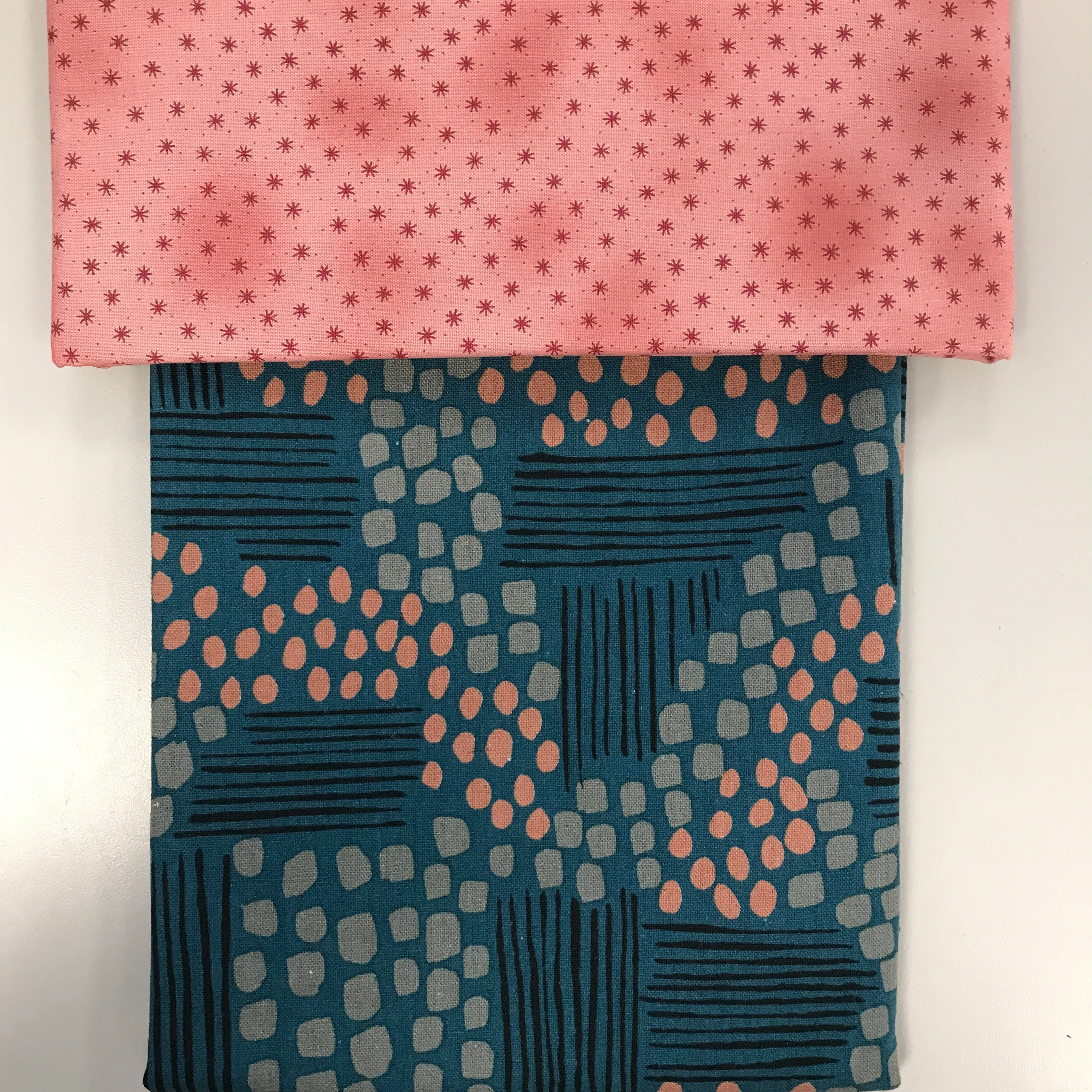 Basic Tote Midnight Geometric