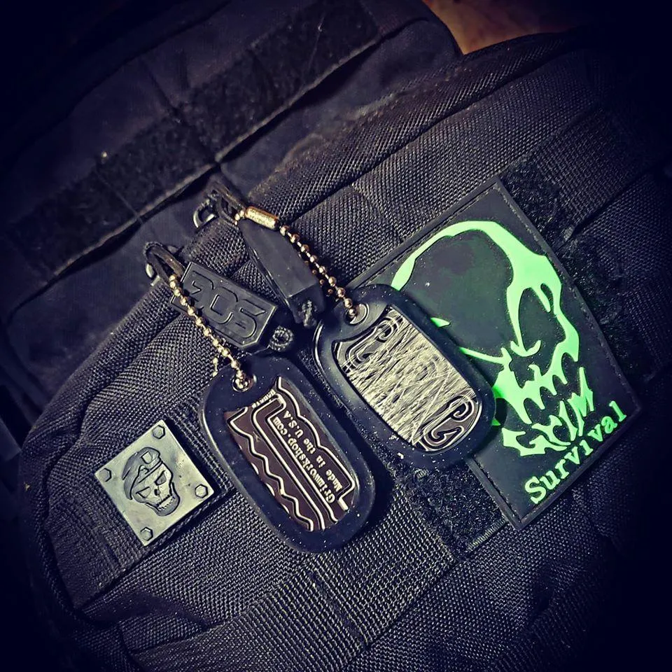 Bushcraft EDC Survival Card: Credit Card SIze Bushcraft Kit