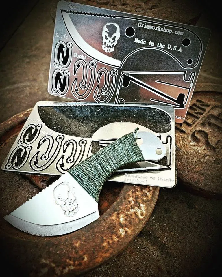 Bushcraft EDC Survival Card: Credit Card SIze Bushcraft Kit