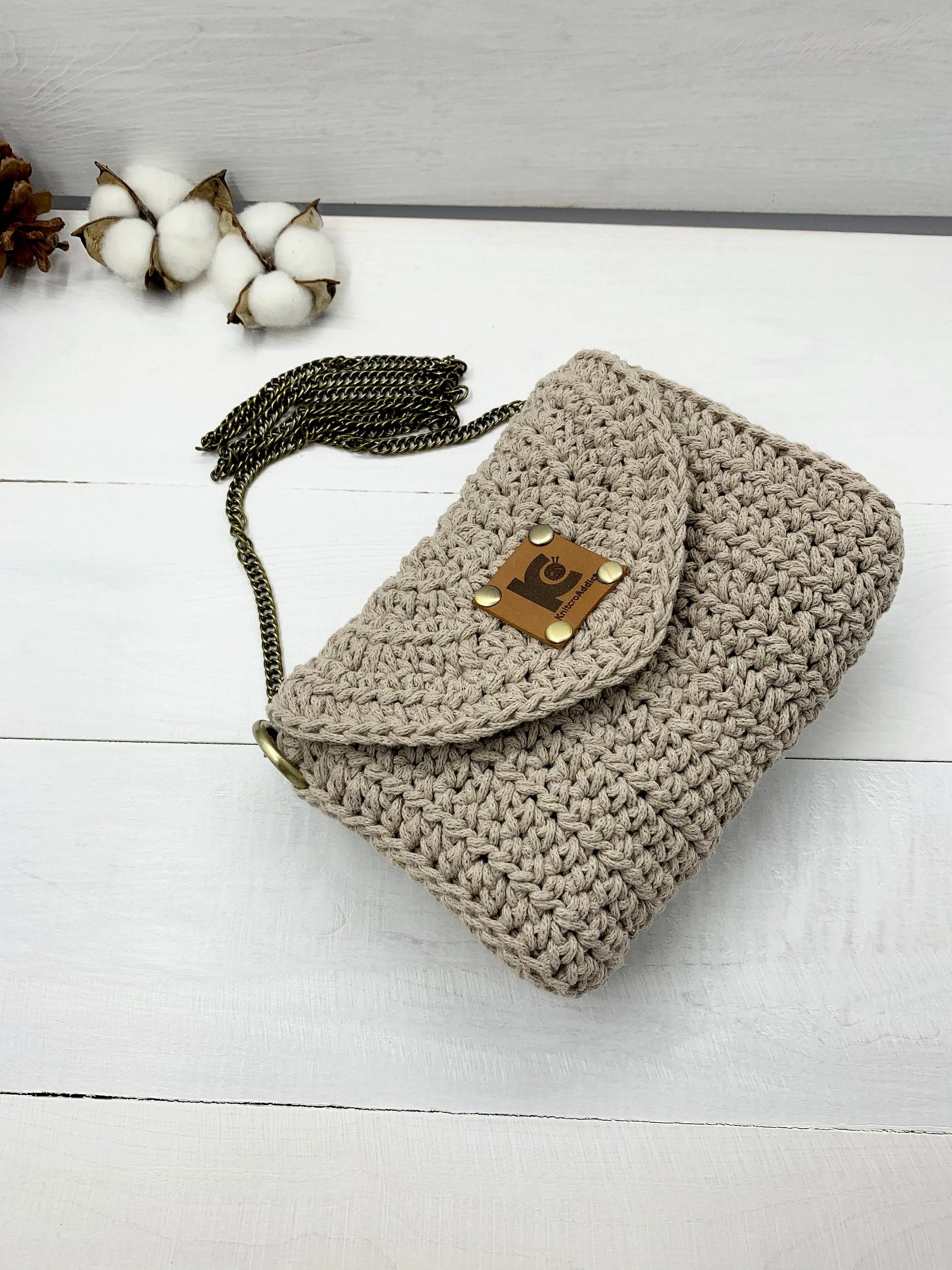 Crochet Purse Pattern, pdf file, photos and video tutorial. Crochet bags, crochet bag pattern, crochet, crochet purse