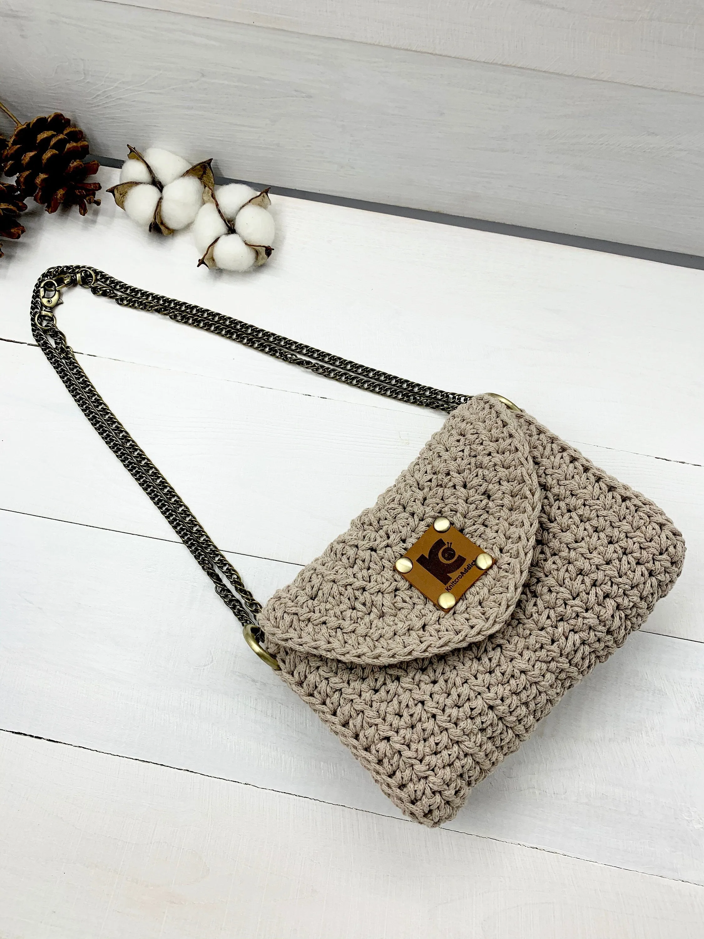 Crochet Purse Pattern, pdf file, photos and video tutorial. Crochet bags, crochet bag pattern, crochet, crochet purse