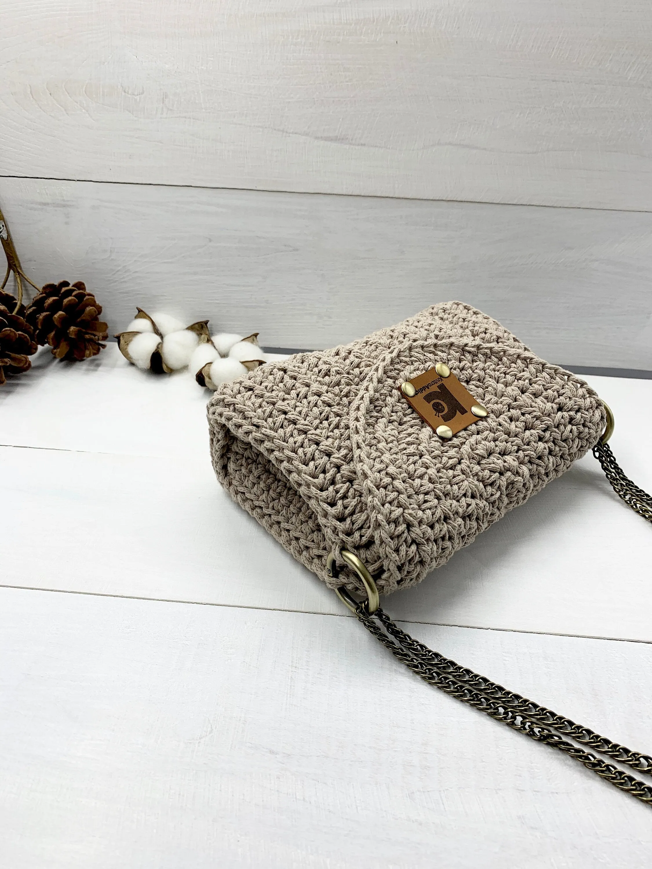 Crochet Purse Pattern, pdf file, photos and video tutorial. Crochet bags, crochet bag pattern, crochet, crochet purse
