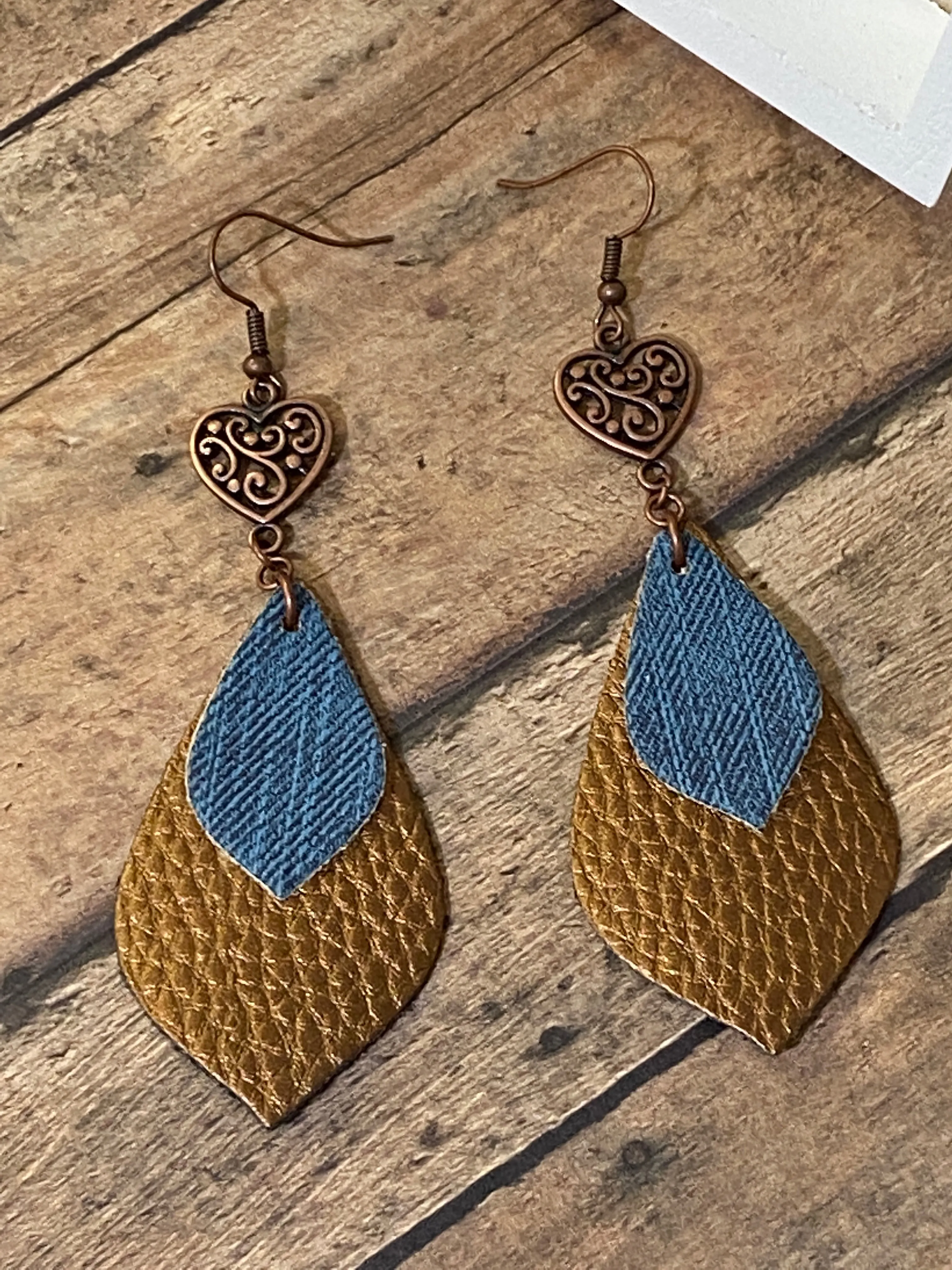 FAUX Leather Heart Earrings (EA0059)