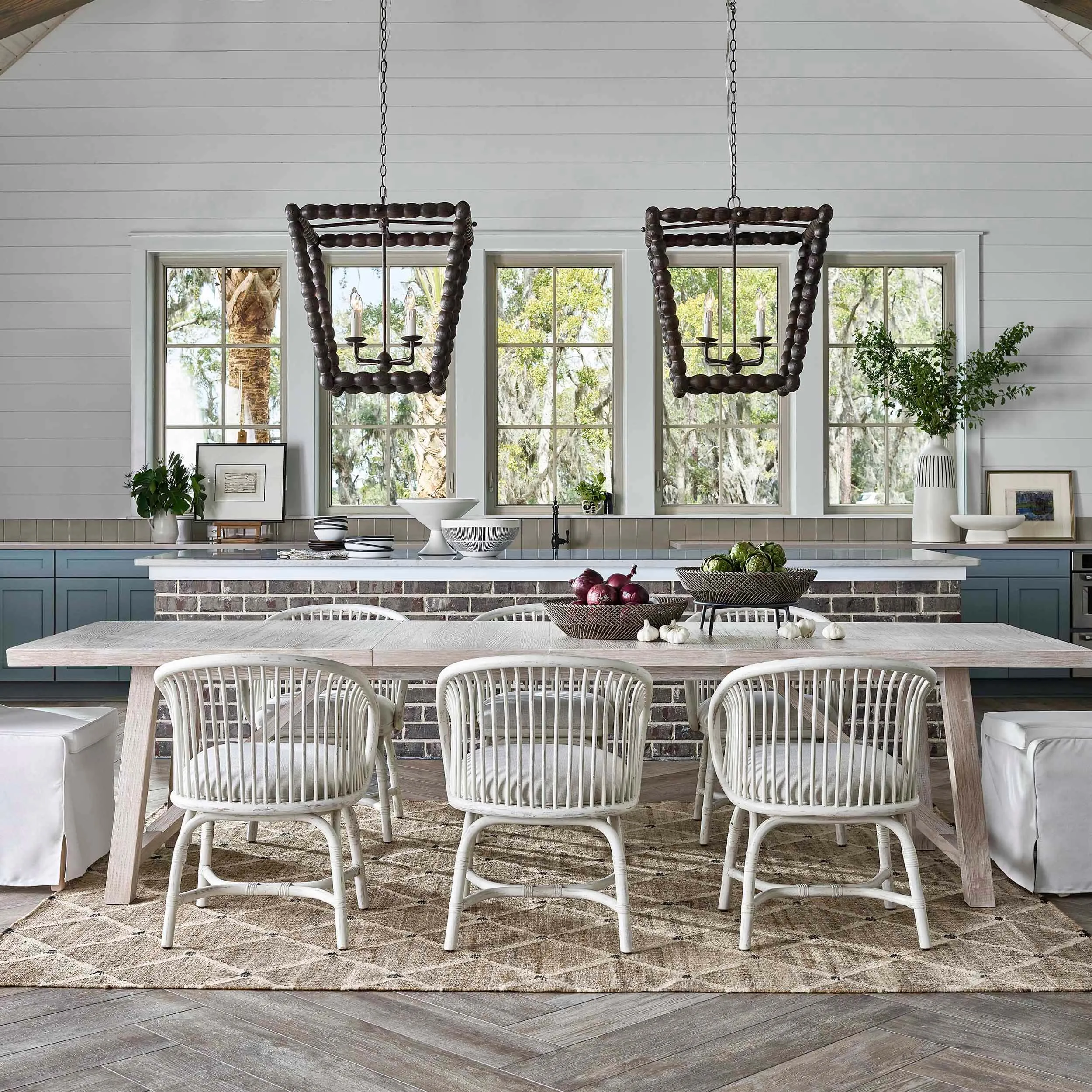 Getaway Dining Table