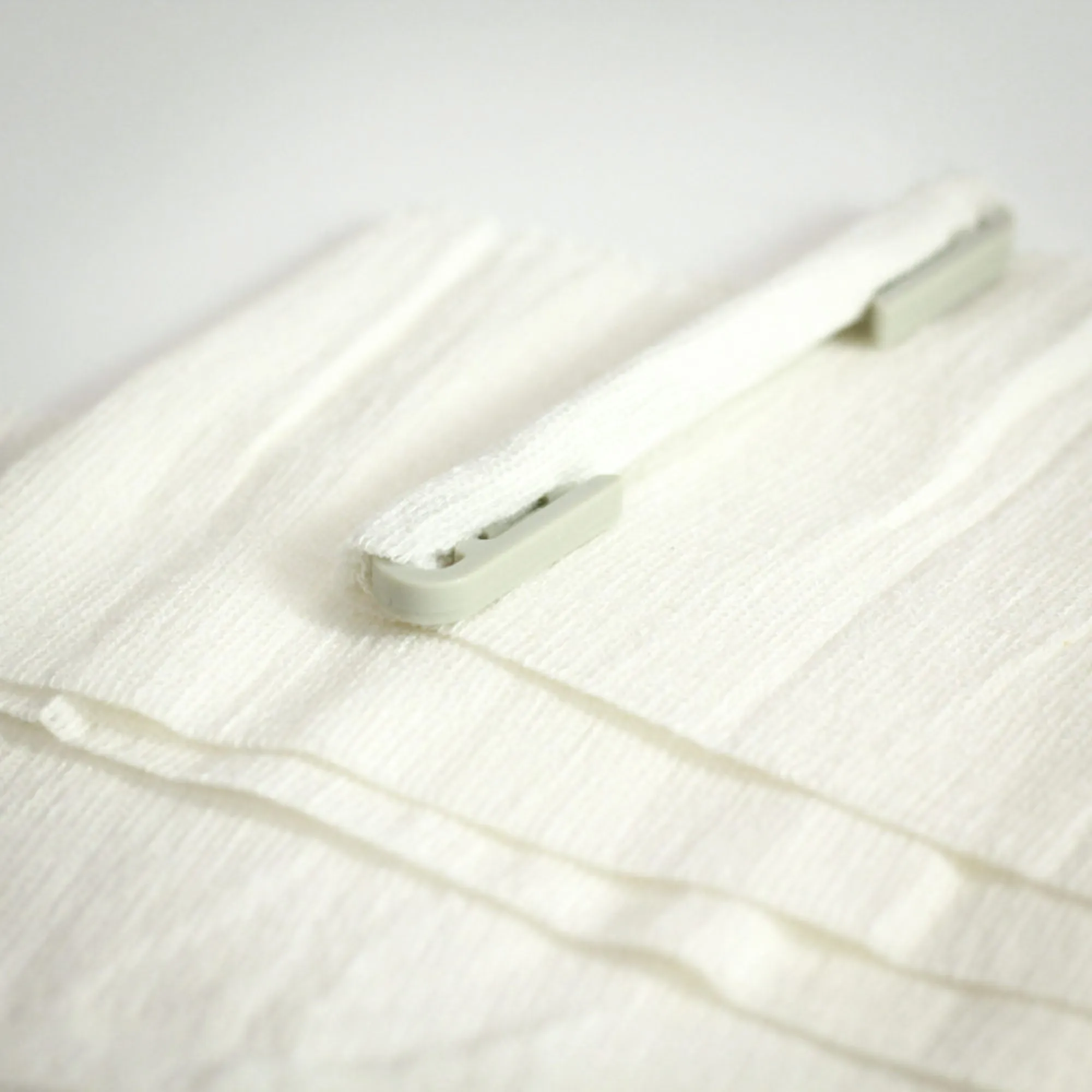Israeli Bandage - Civilian Emergency Care Bandage® 4" Wound Pad With Pressure Bar