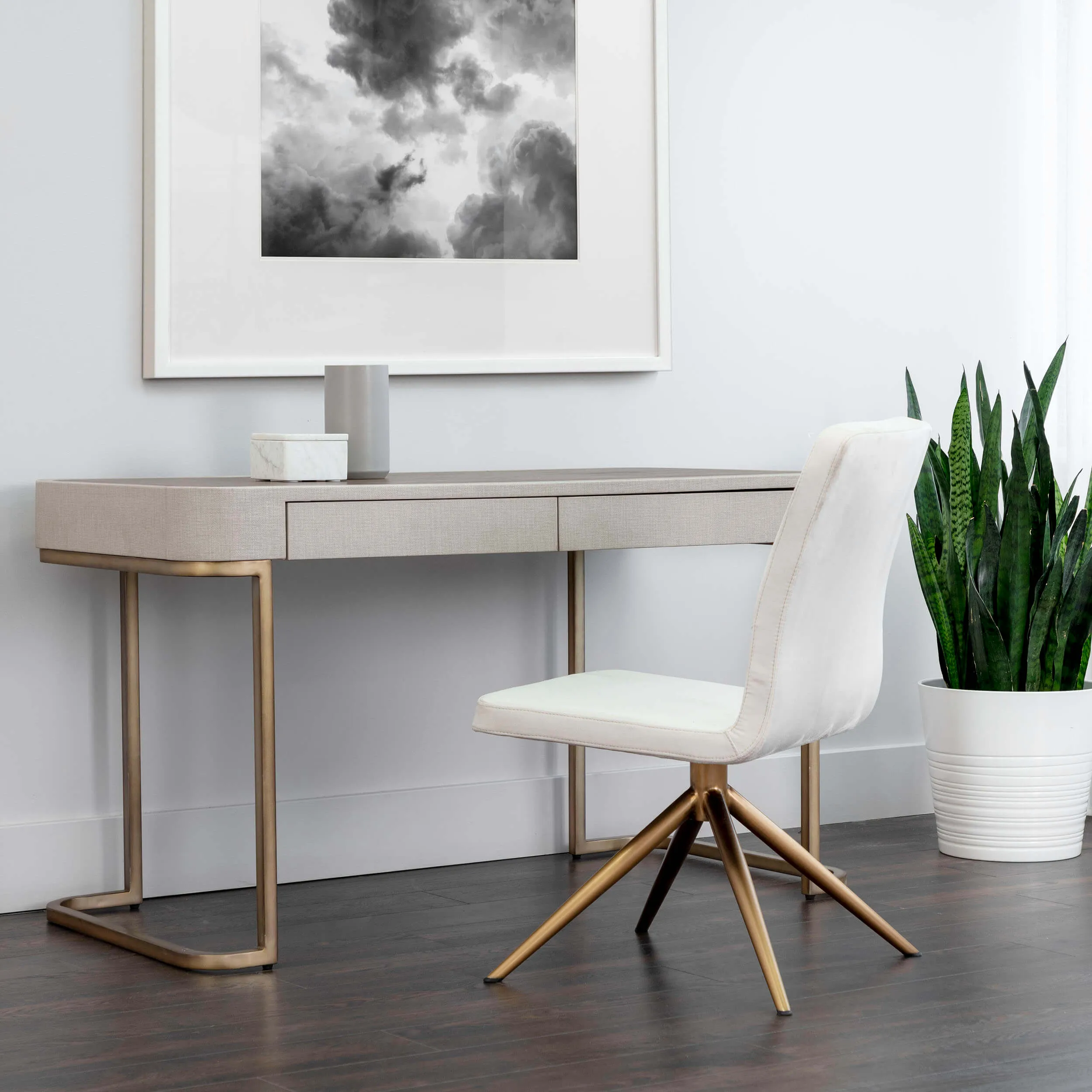 Jamille Desk