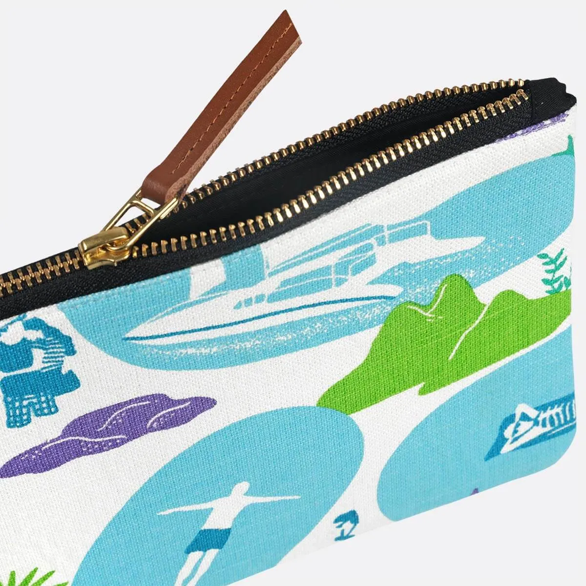 Resort Life Pouch