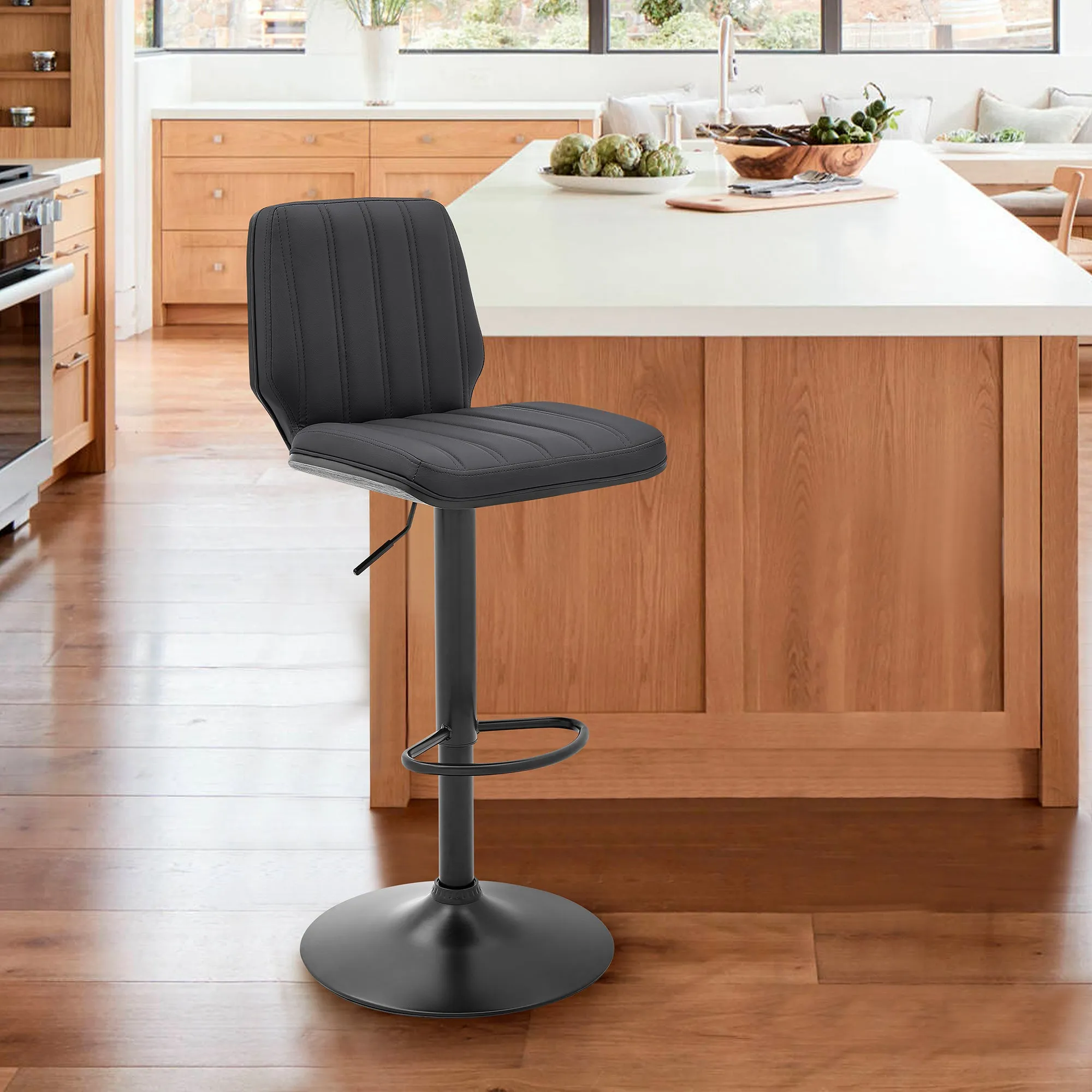 Sabine Barstool