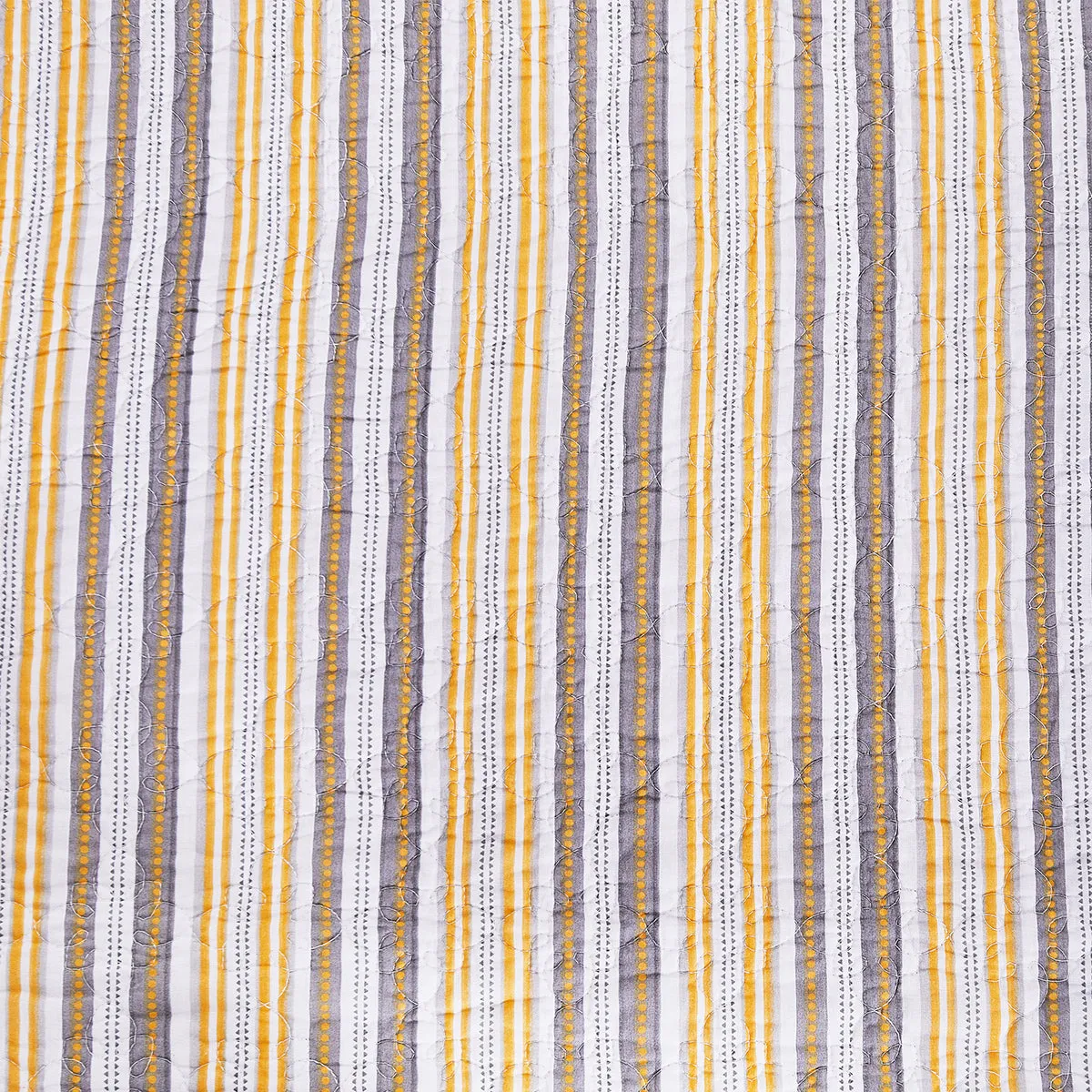 Shay Damask Quilt Set