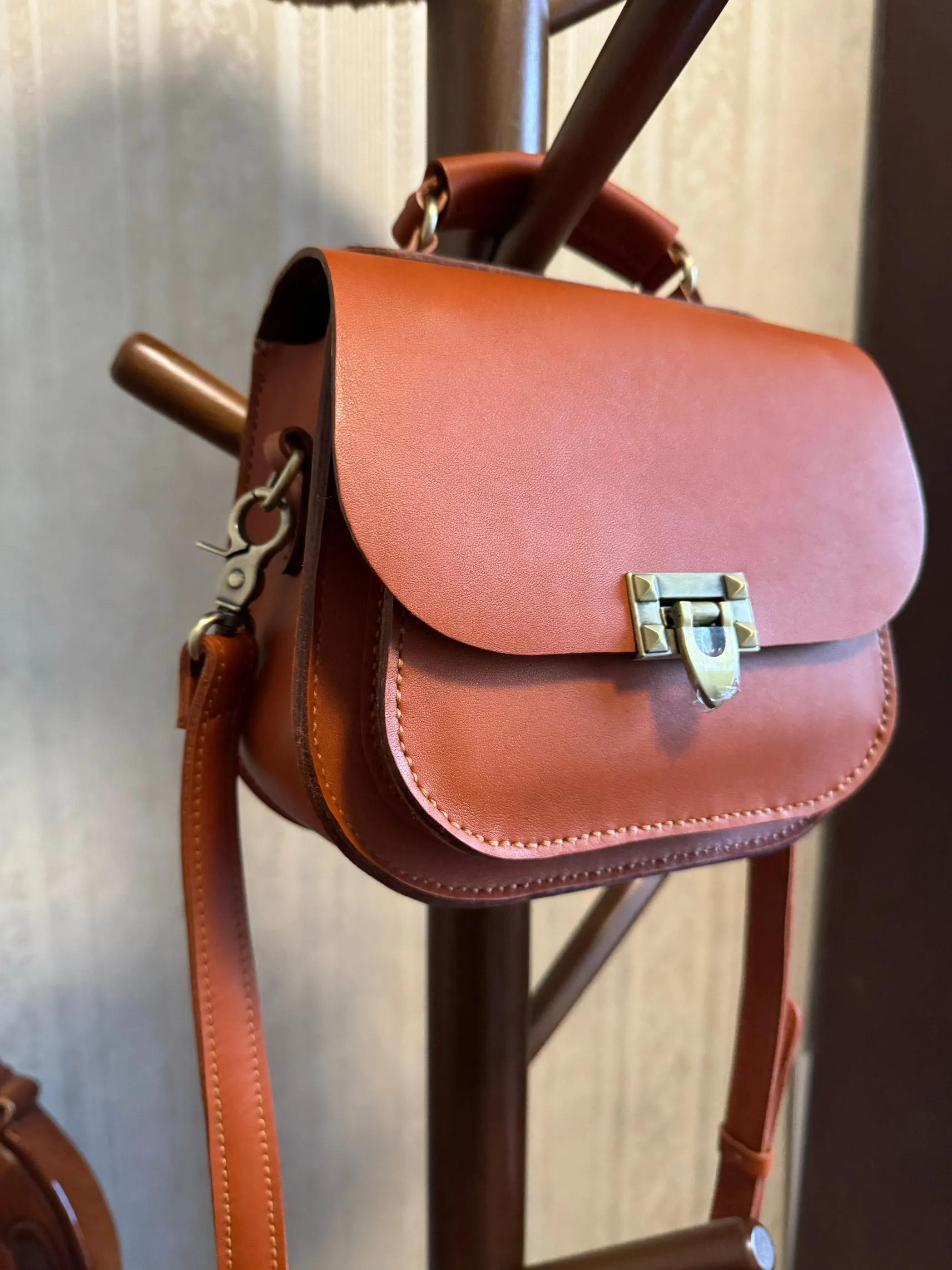 Women's Small Leather Crossbody Saddle Bag Handmade Saddle Leather Crossbody Bag